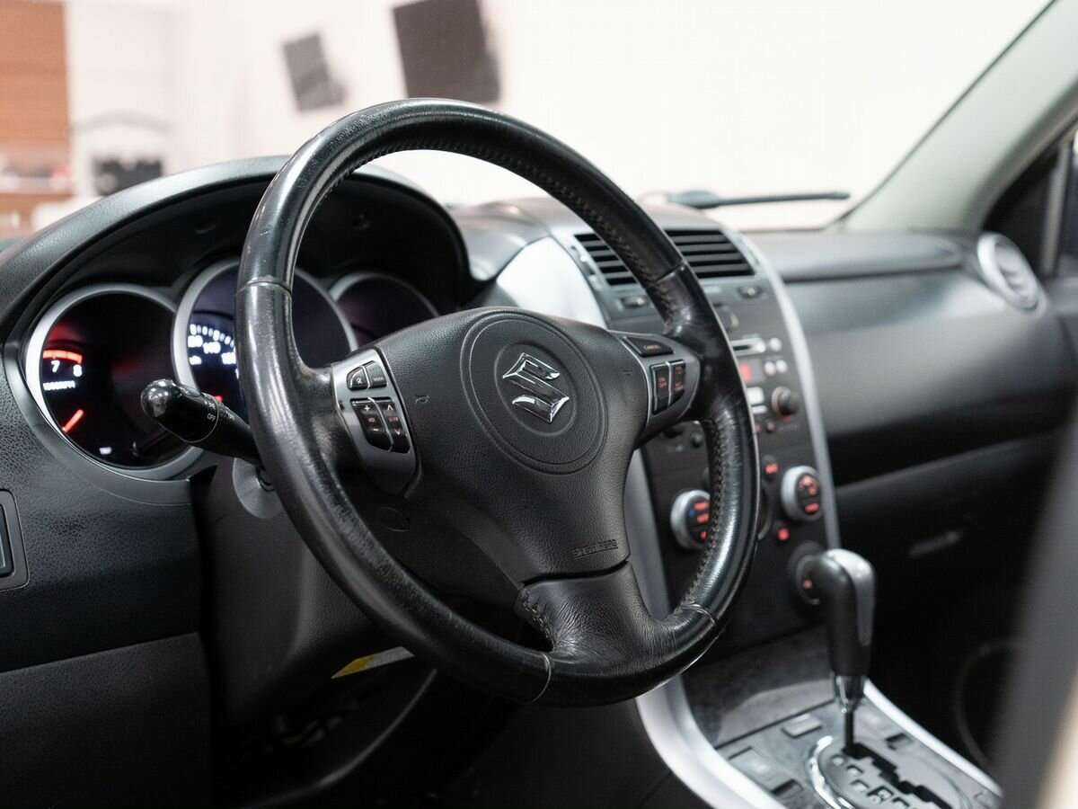 Suzuki Grand Vitara с пробегом — 2010 год. Фото: #4