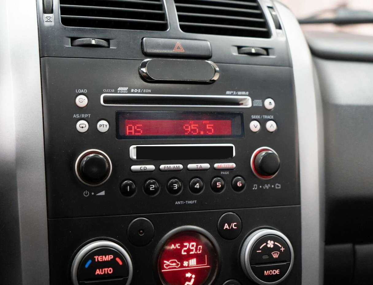 Suzuki Grand Vitara с пробегом — 2010 год. Фото: #9