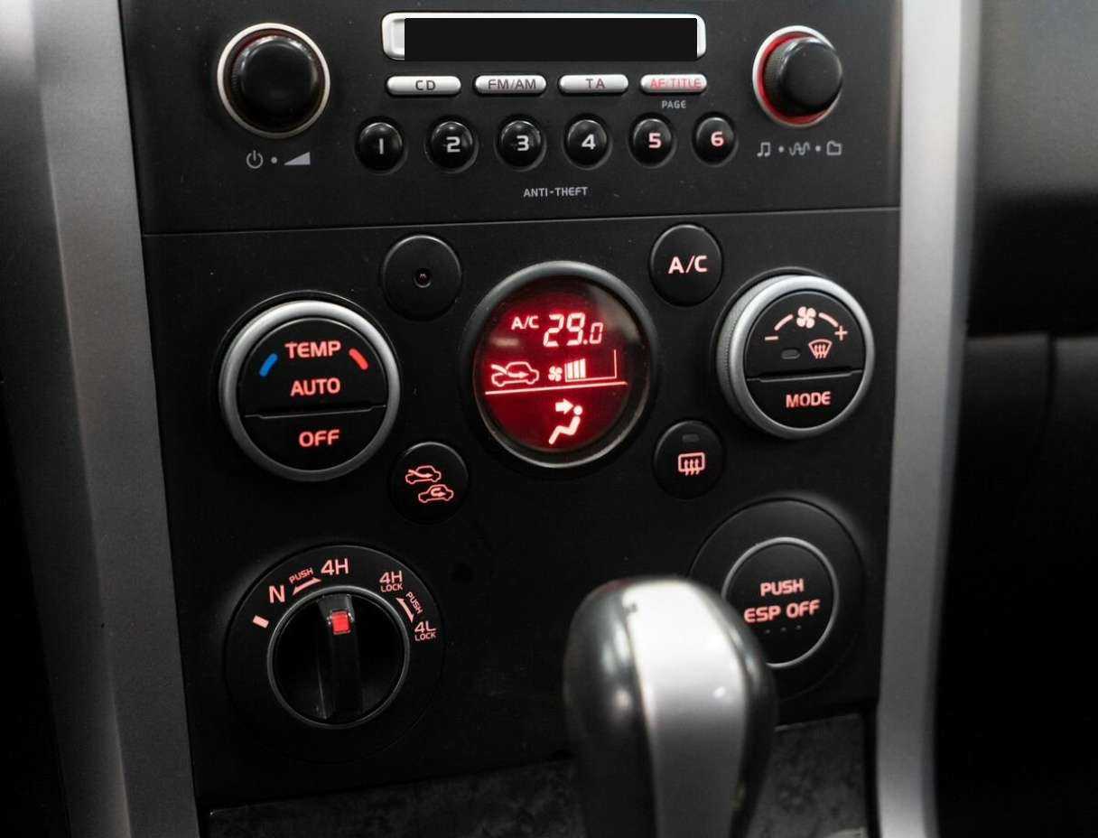 Suzuki Grand Vitara с пробегом — 2010 год. Фото: #10