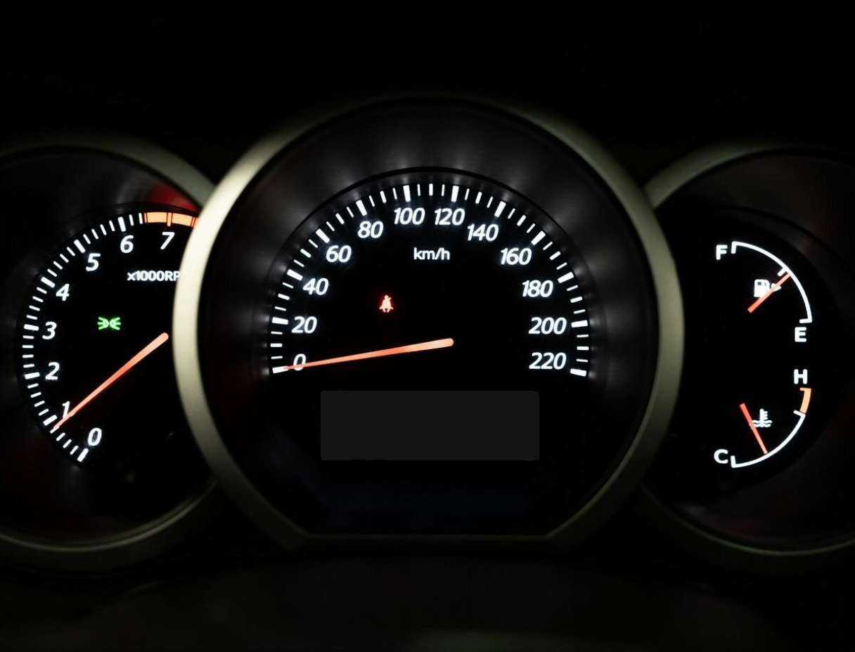 Suzuki Grand Vitara с пробегом — 2010 год. Фото: #11