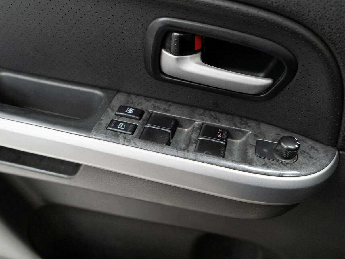 Suzuki Grand Vitara с пробегом — 2010 год. Фото: #13