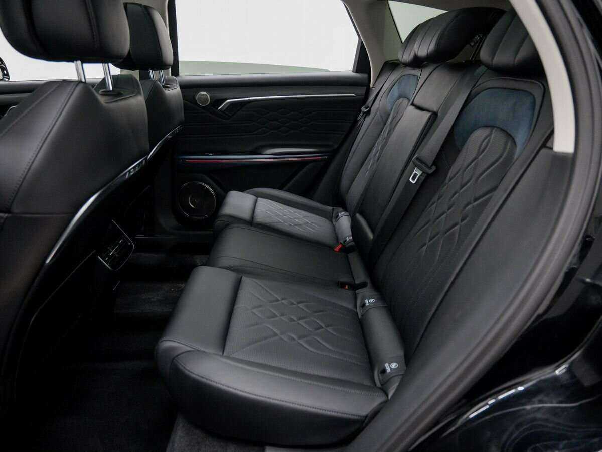 Voyah Free с пробегом — 2023 год. Фото: #12