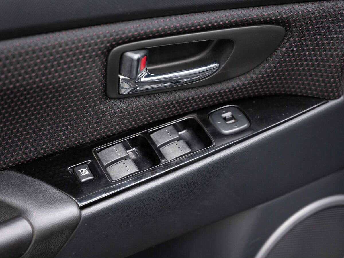 Mazda 3 с пробегом — 2008 год. Фото: #16