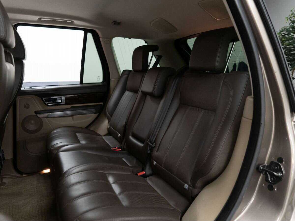 Land Rover Range Rover Sport с пробегом — 2010 год. Фото: #6