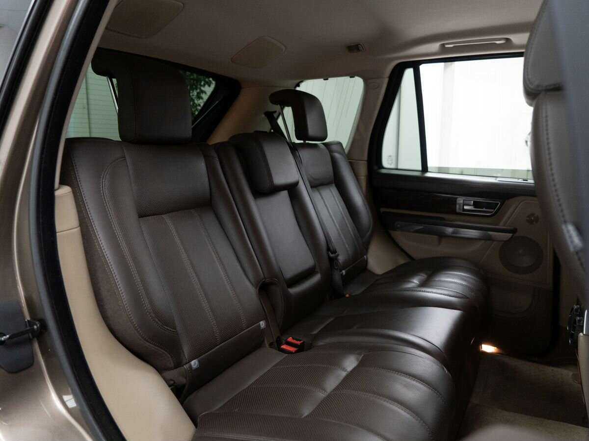 Land Rover Range Rover Sport с пробегом — 2010 год. Фото: #7