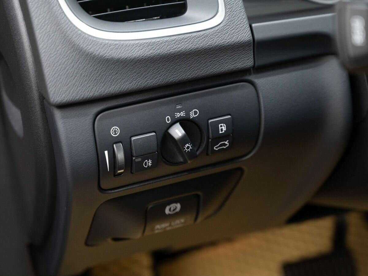 Volvo S60 с пробегом — 2012 год. Фото: #17