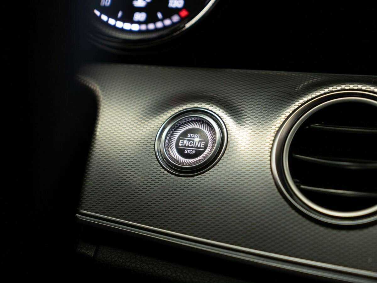 Mercedes-Benz E-Класс с пробегом — 2017 год. Фото: #11