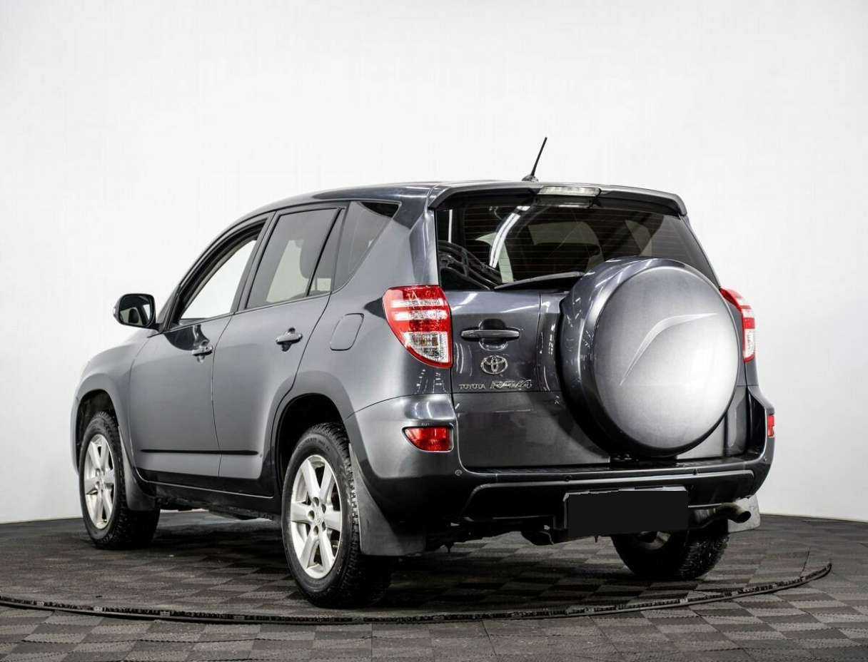 Toyota RAV4 с пробегом — 2011 год. Фото: #3