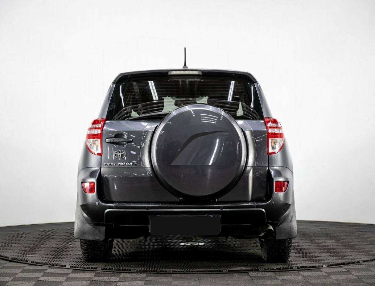 Toyota RAV4 с пробегом — 2011 год. Фото: #4