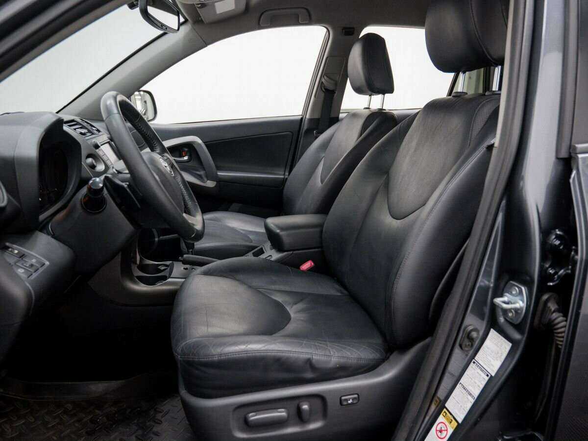 Toyota RAV4 с пробегом — 2011 год. Фото: #14