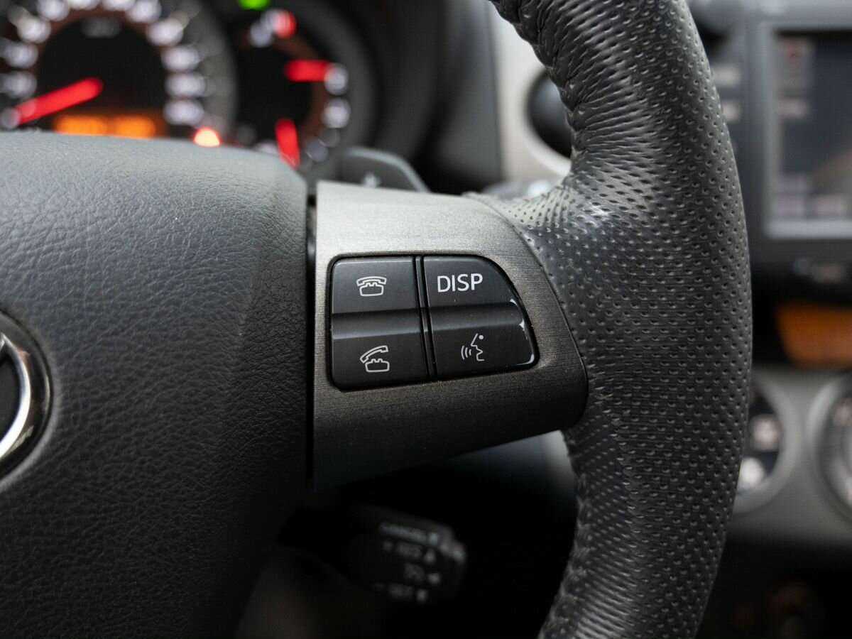 Toyota RAV4 с пробегом — 2011 год. Фото: #19