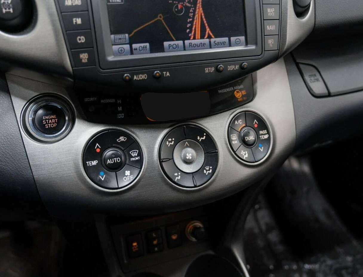 Toyota RAV4 с пробегом — 2011 год. Фото: #24