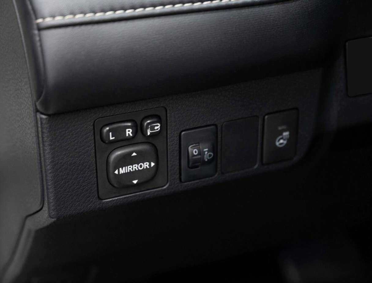 Toyota RAV4 с пробегом — 2017 год. Фото: #14