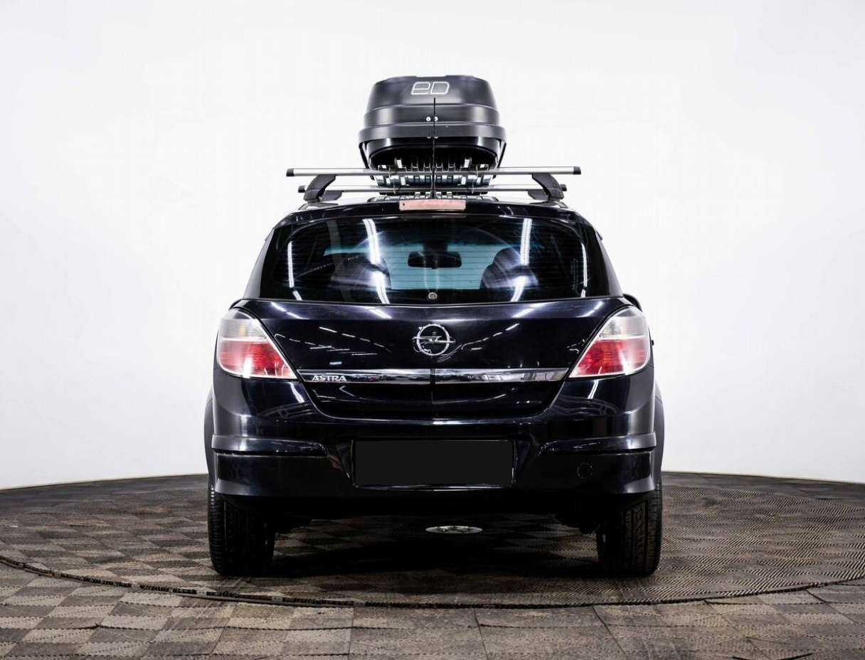 Opel Astra с пробегом — 2010 год. Фото: #4