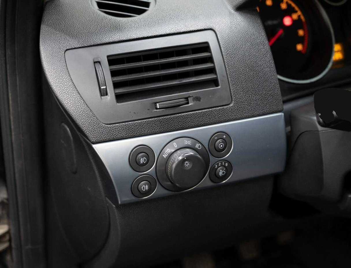 Opel Astra с пробегом — 2010 год. Фото: #17