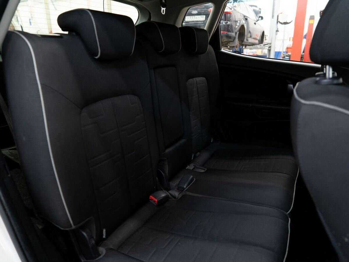 Kia Venga с пробегом — 2011 год. Фото: #10