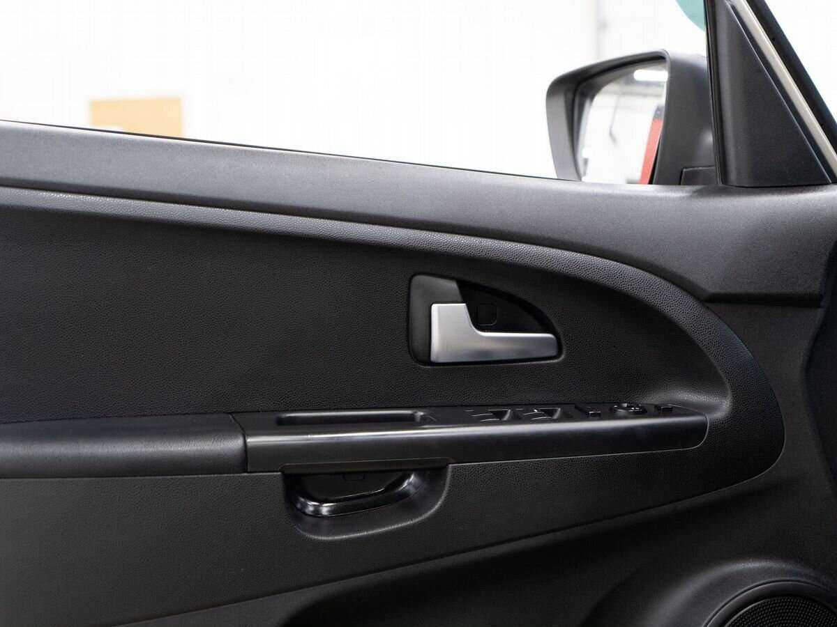 Kia Venga с пробегом — 2011 год. Фото: #18