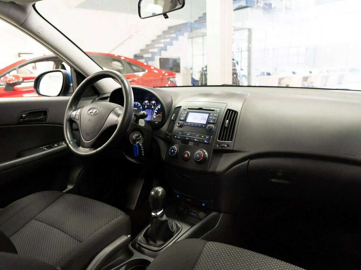 Hyundai i30 с пробегом — 2010 год. Фото: #13