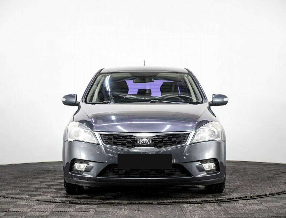 Kia Ceed с пробегом — 2010 год. Фото: #1