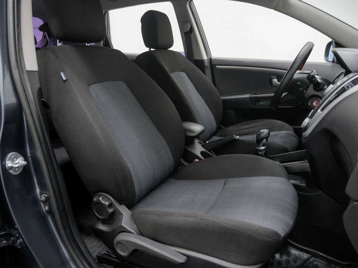 Kia Ceed с пробегом — 2010 год. Фото: #8