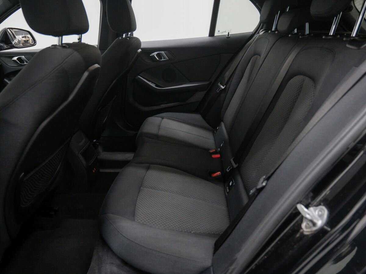 BMW 1 серии с пробегом — 2019 год. Фото: #11