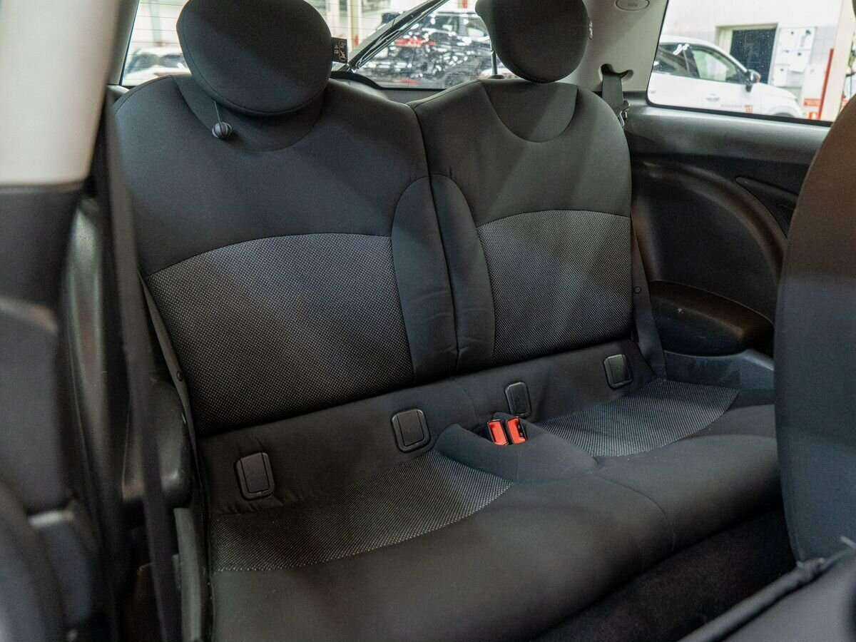 Mini Hatch с пробегом — 2008 год. Фото: #7