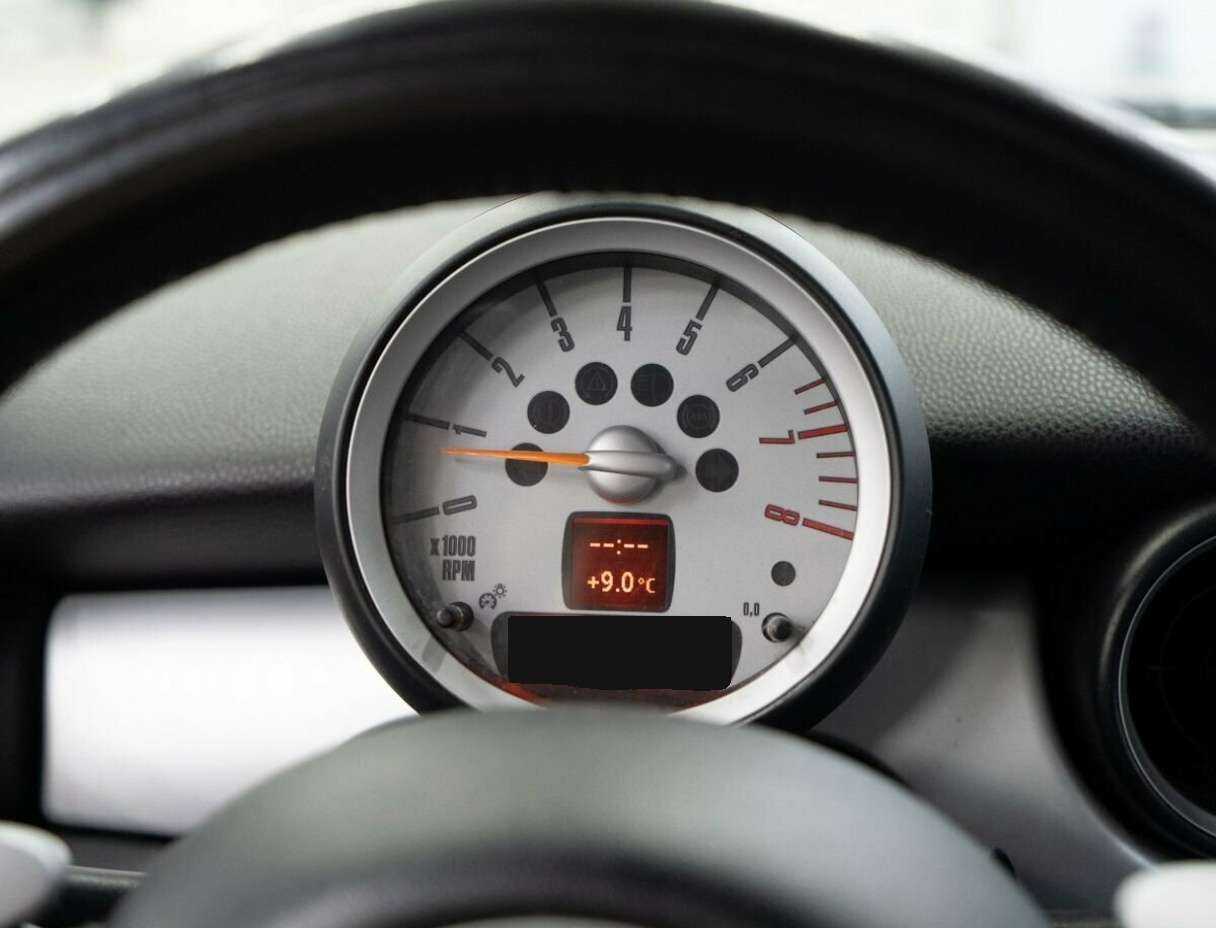 Mini Hatch с пробегом — 2008 год. Фото: #8