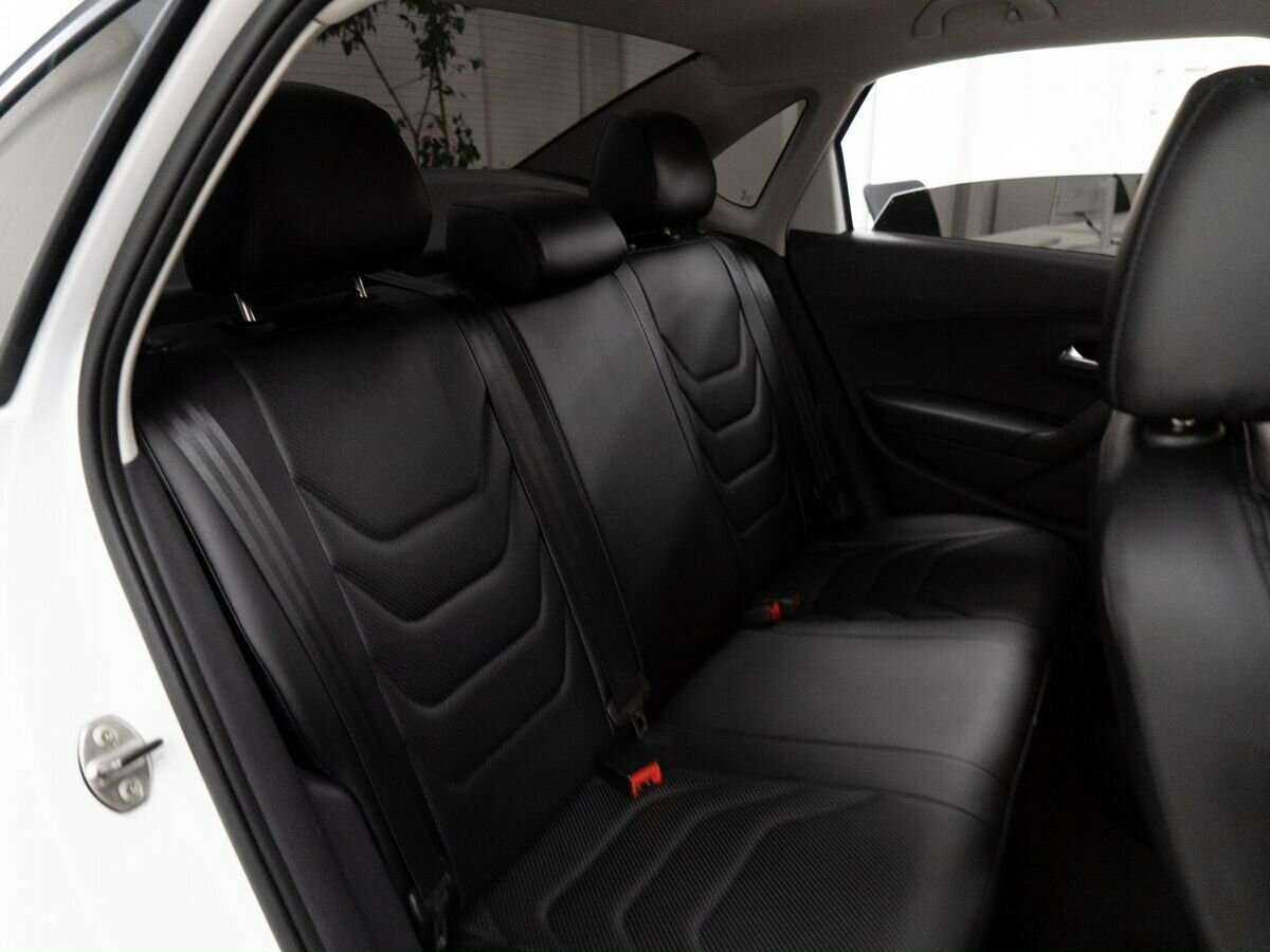 Volkswagen Polo с пробегом — 2017 год. Фото: #7