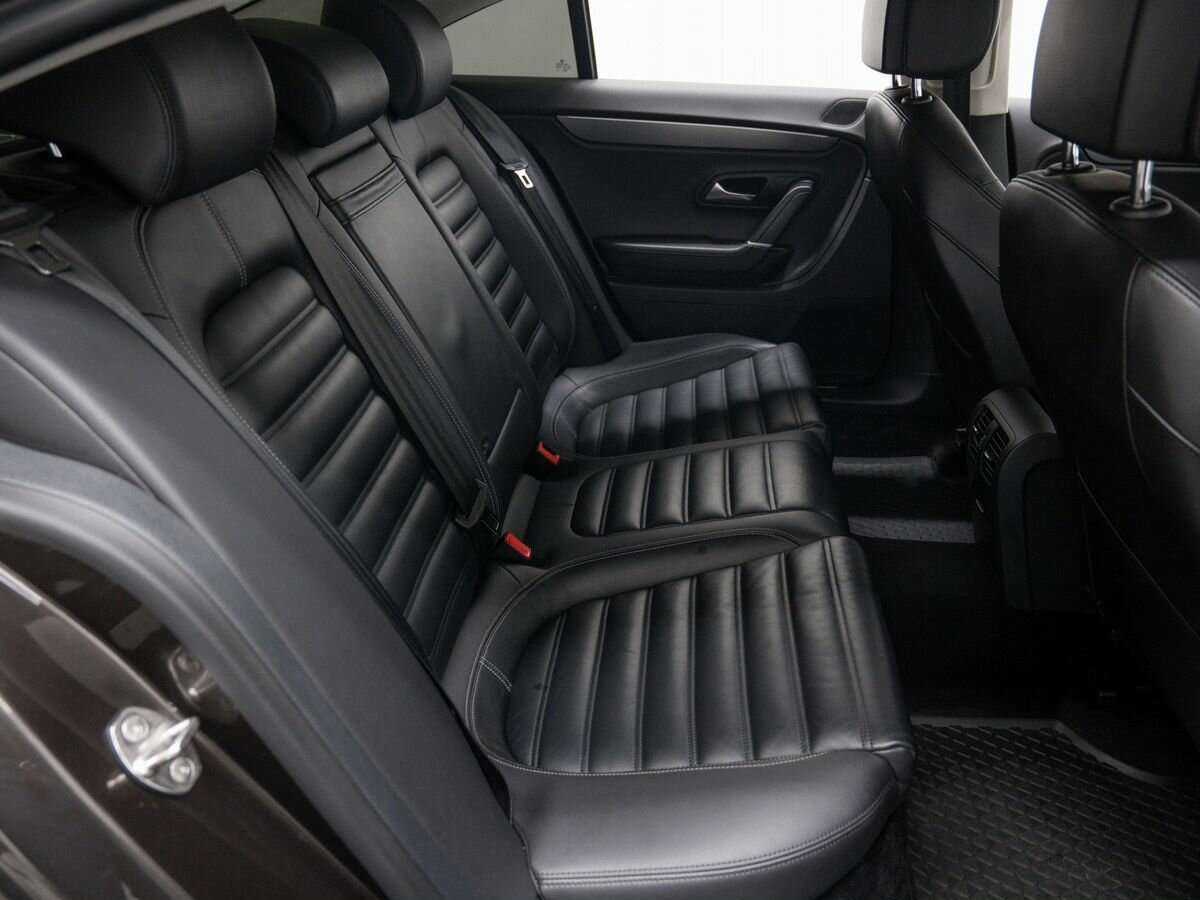 Volkswagen Passat CC с пробегом — 2012 год. Фото: #8