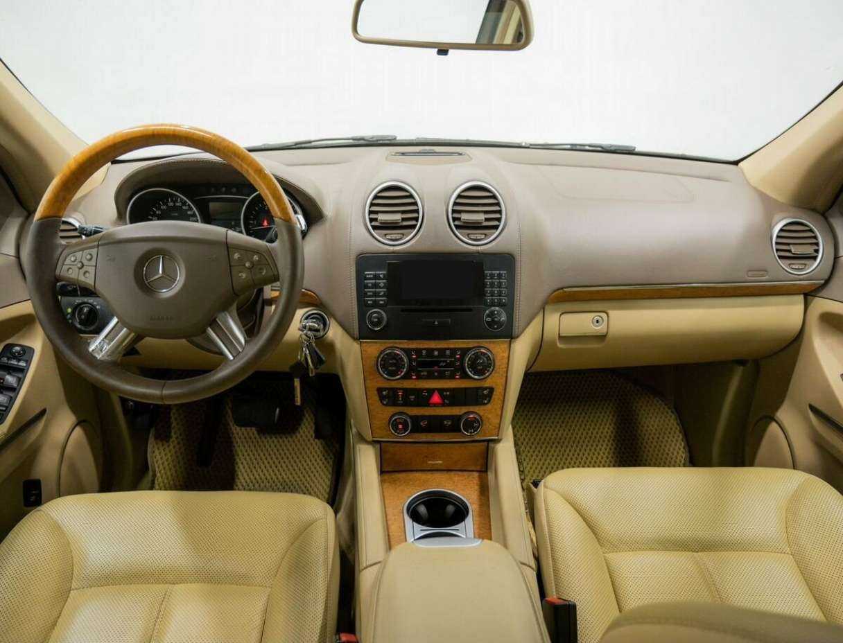 Mercedes-Benz GL-Класс с пробегом — 2008 год. Фото: #11