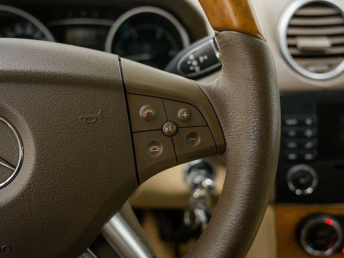 Mercedes-Benz GL-Класс с пробегом — 2008 год. Фото: #18