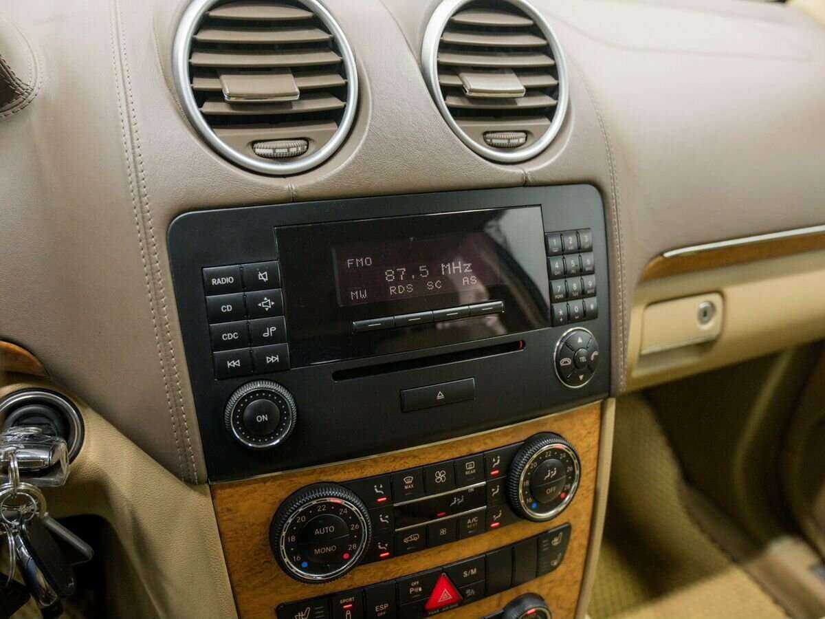 Mercedes-Benz GL-Класс с пробегом — 2008 год. Фото: #20