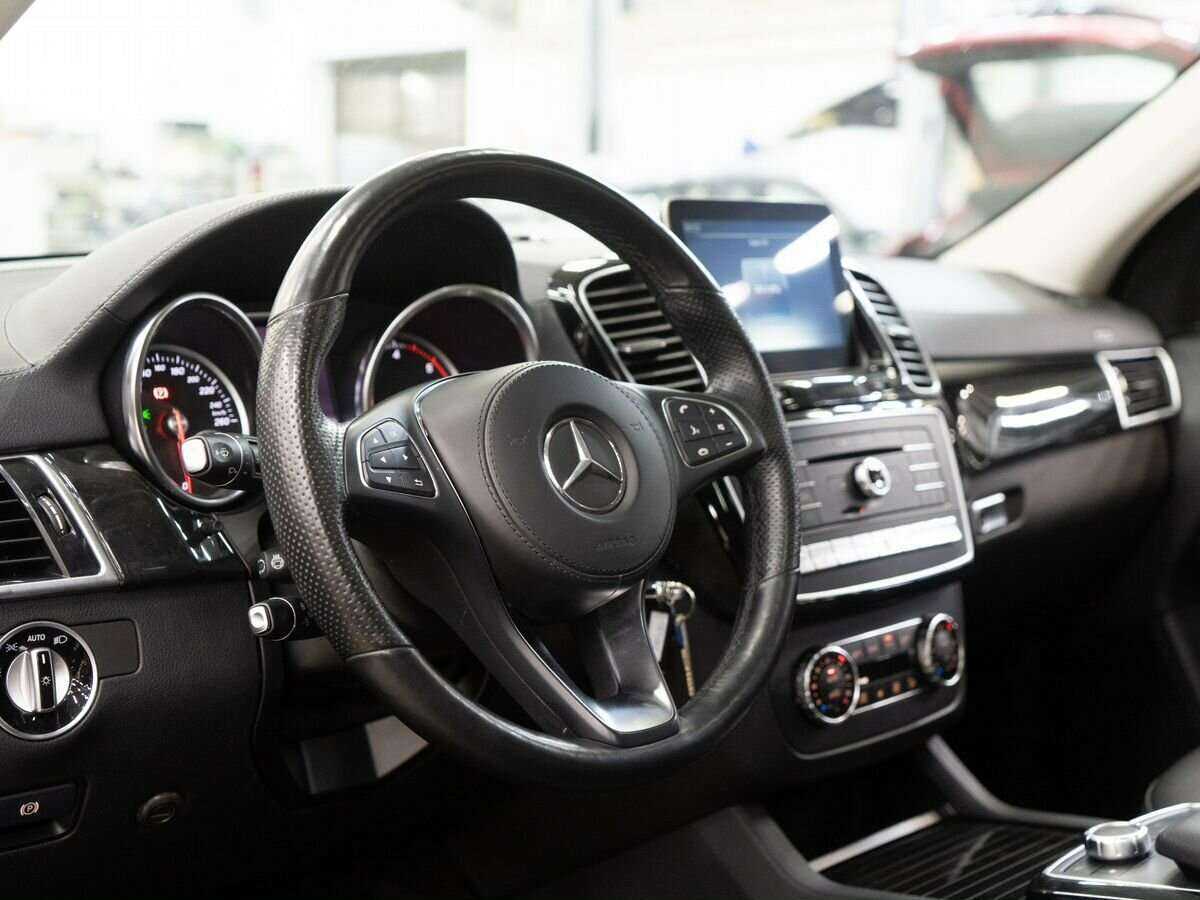 Mercedes-Benz GLS с пробегом — 2016 год. Фото: #4