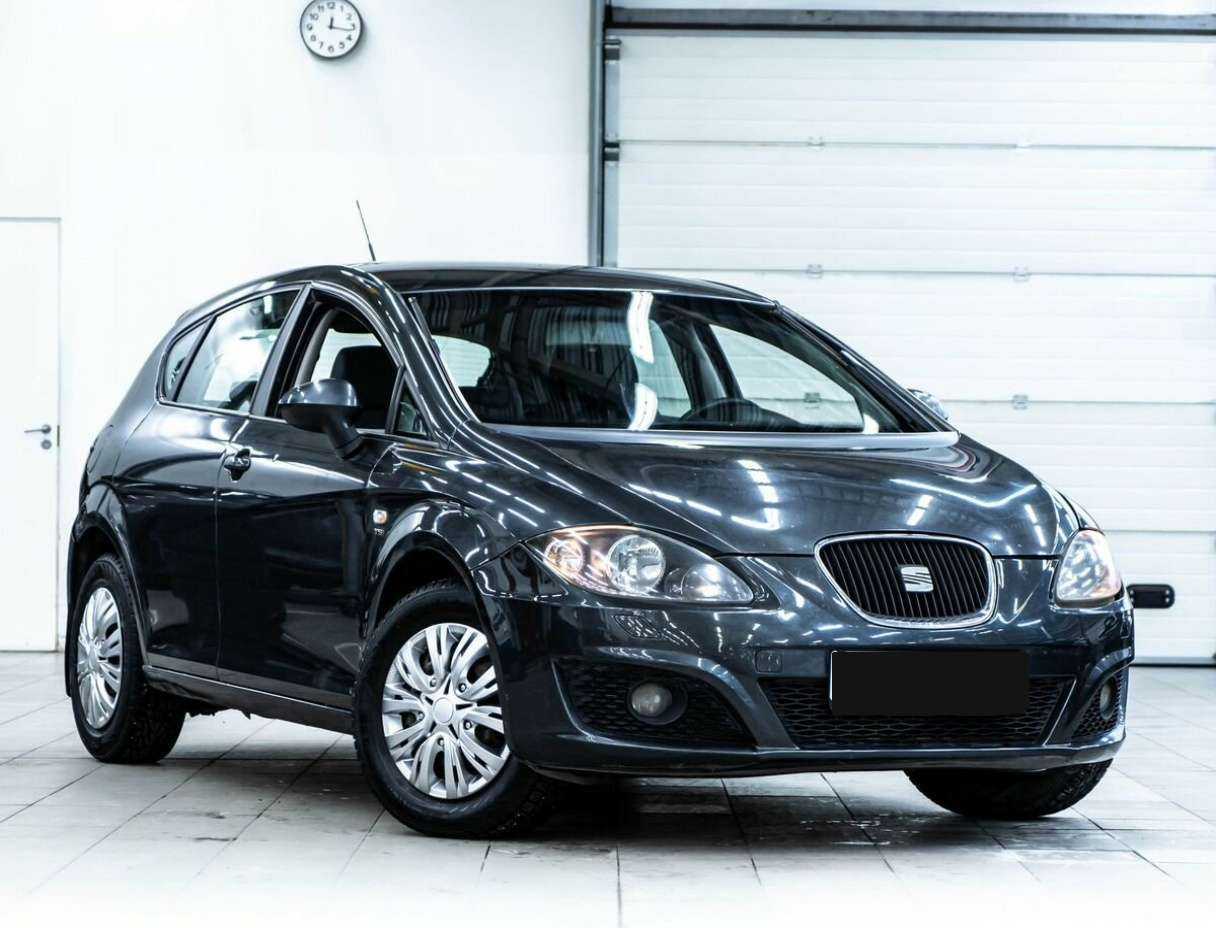 SEAT Leon с пробегом — 2011 год. Фото: #1