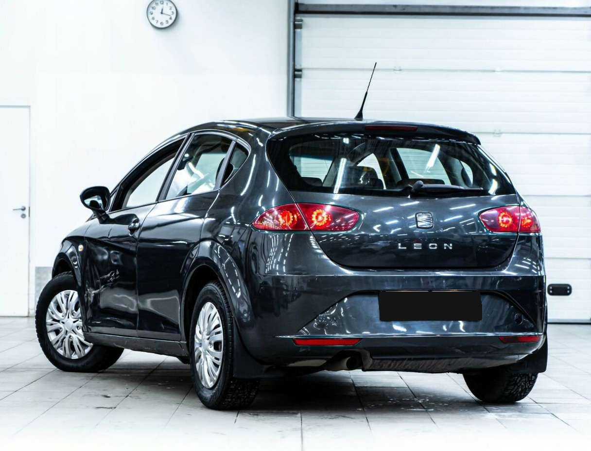SEAT Leon с пробегом — 2011 год. Фото: #3