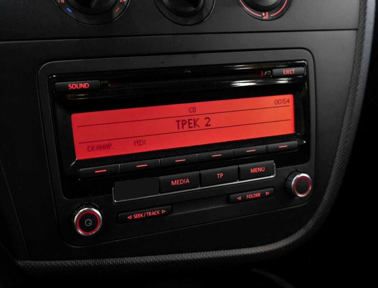 SEAT Leon с пробегом — 2011 год. Фото: #9