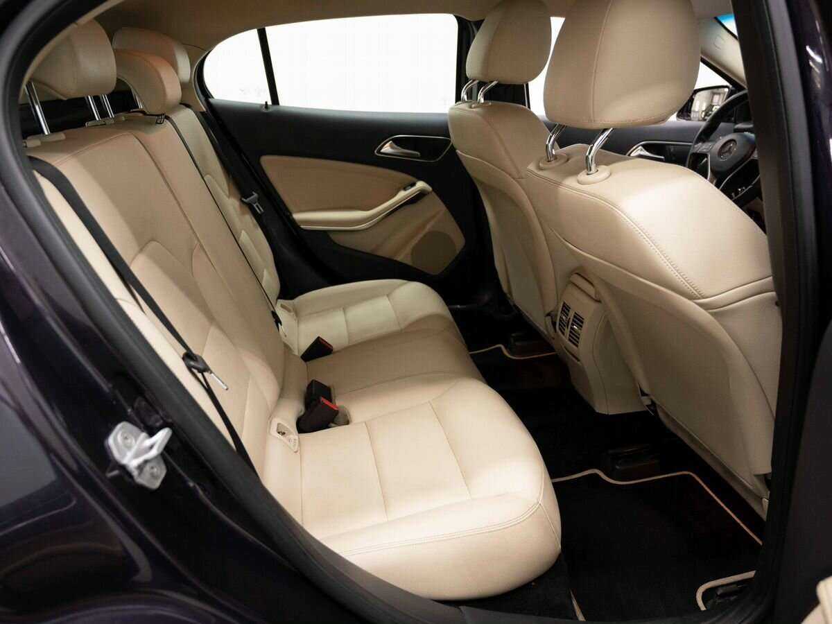 Mercedes-Benz GLA с пробегом — 2015 год. Фото: #9