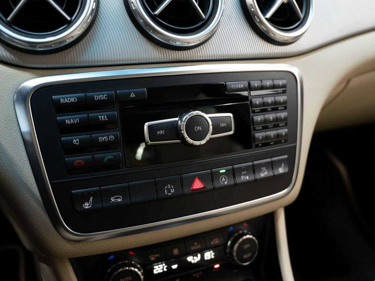 Mercedes-Benz GLA с пробегом — 2015 год. Фото: #17