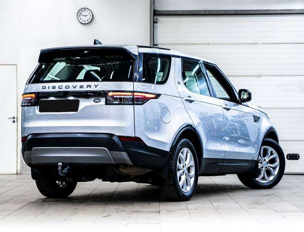 Land Rover Discovery с пробегом — 2018 год. Фото: #2