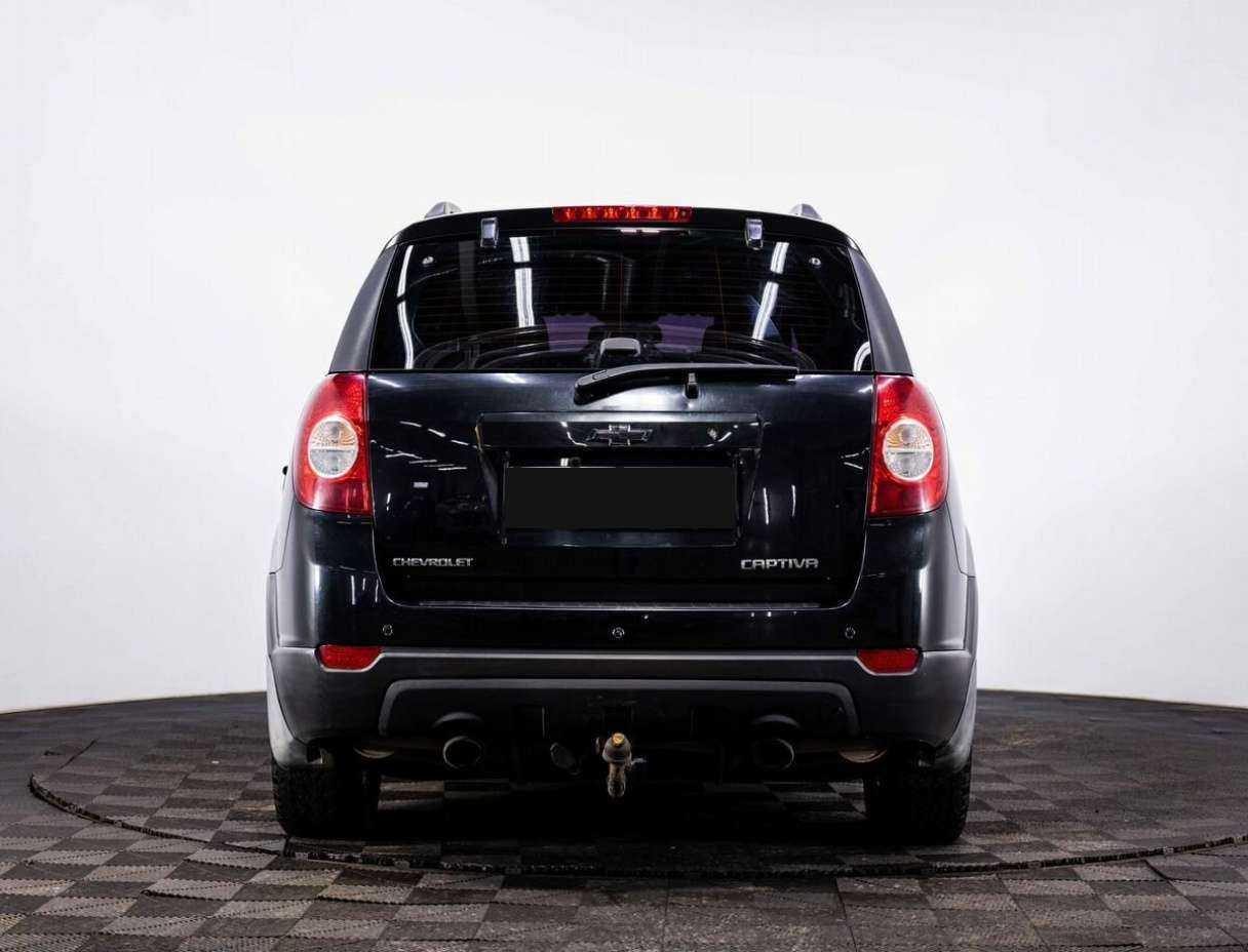 Chevrolet Captiva с пробегом — 2012 год. Фото: #4