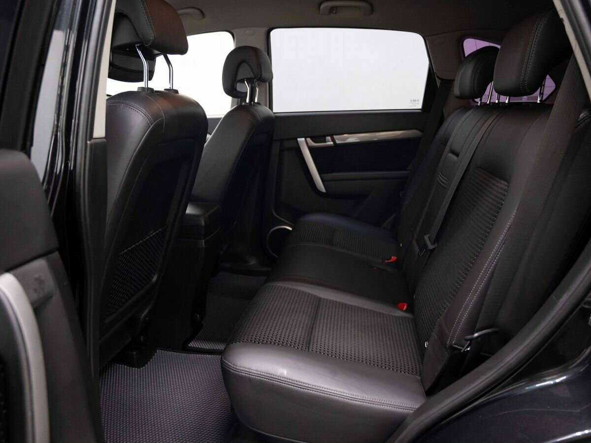 Chevrolet Captiva с пробегом — 2012 год. Фото: #8