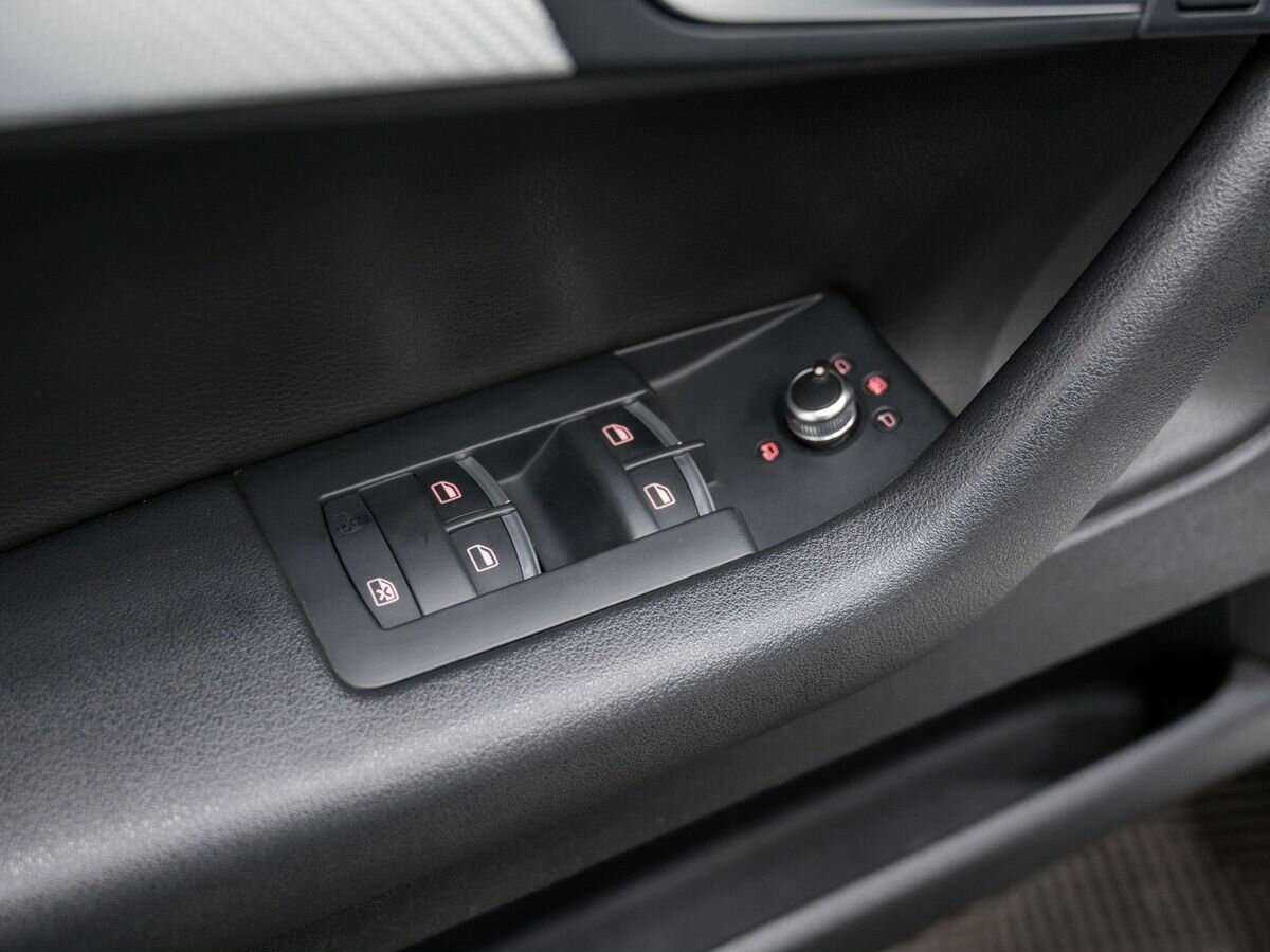 Audi RS 3 с пробегом — 2012 год. Фото: #13