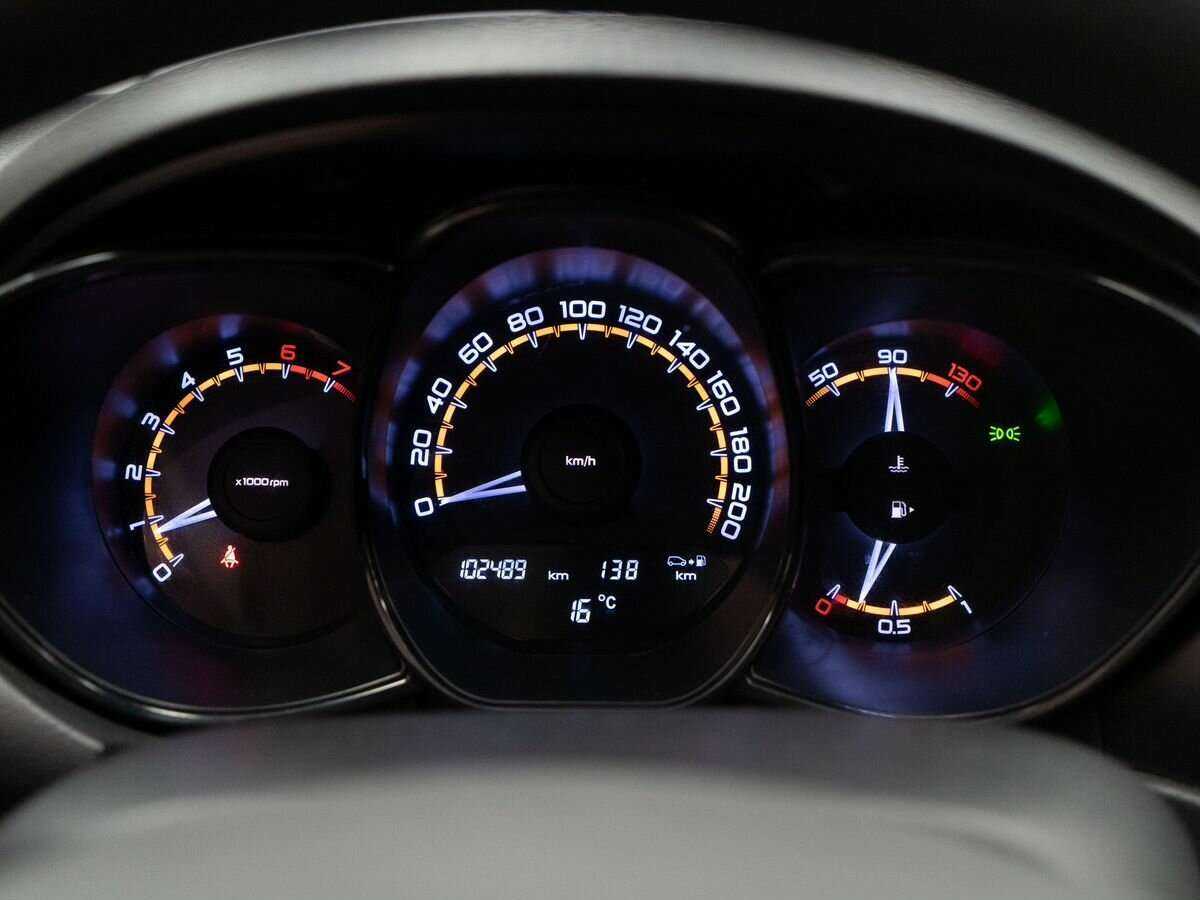 Lada (ВАЗ) Vesta с пробегом — 2019 год. Фото: #10