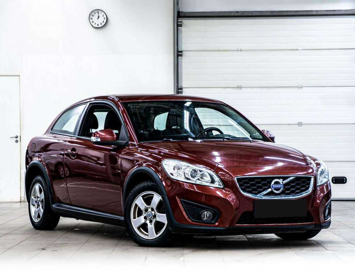 Volvo C30 с пробегом — 2010 год. Фото: #1