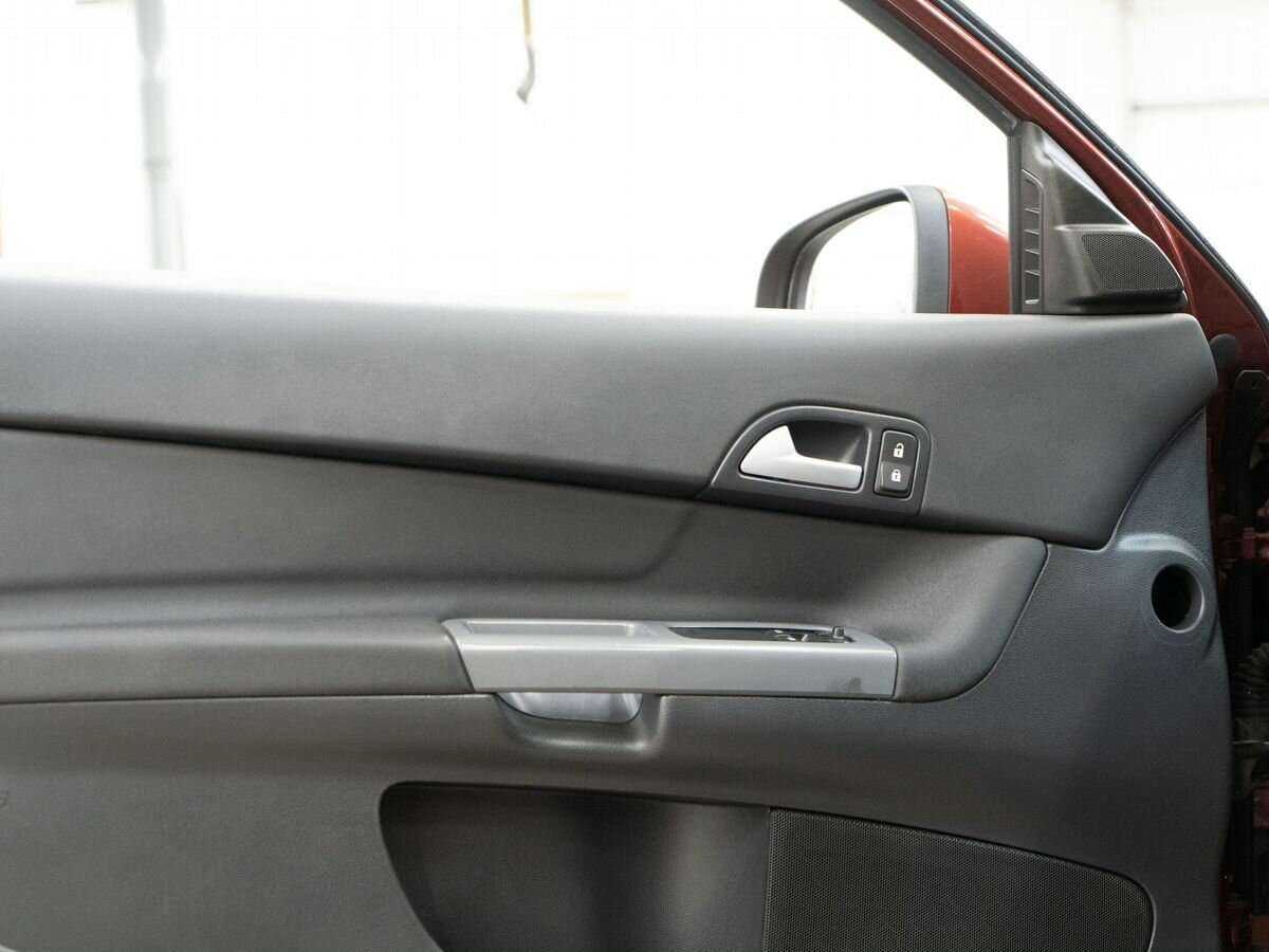 Volvo C30 с пробегом — 2010 год. Фото: #12