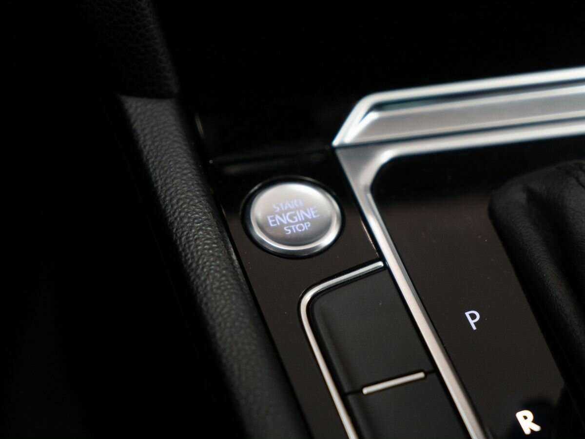 Volkswagen Passat с пробегом — 2017 год. Фото: #10