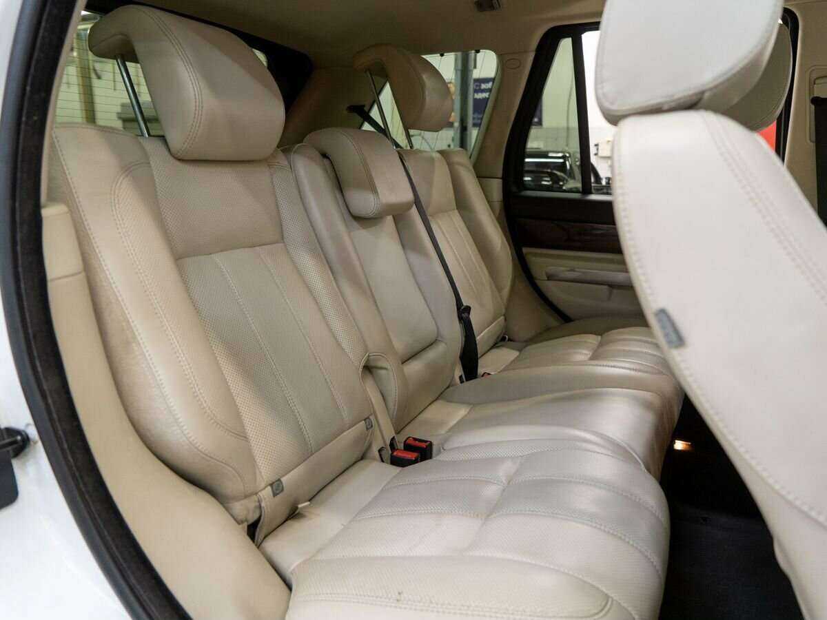 Land Rover Range Rover Sport с пробегом — 2012 год. Фото: #8