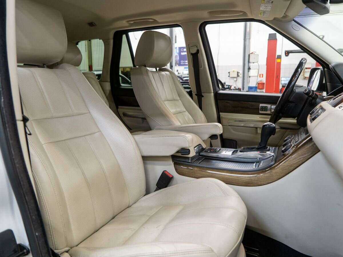 Land Rover Range Rover Sport с пробегом — 2012 год. Фото: #9