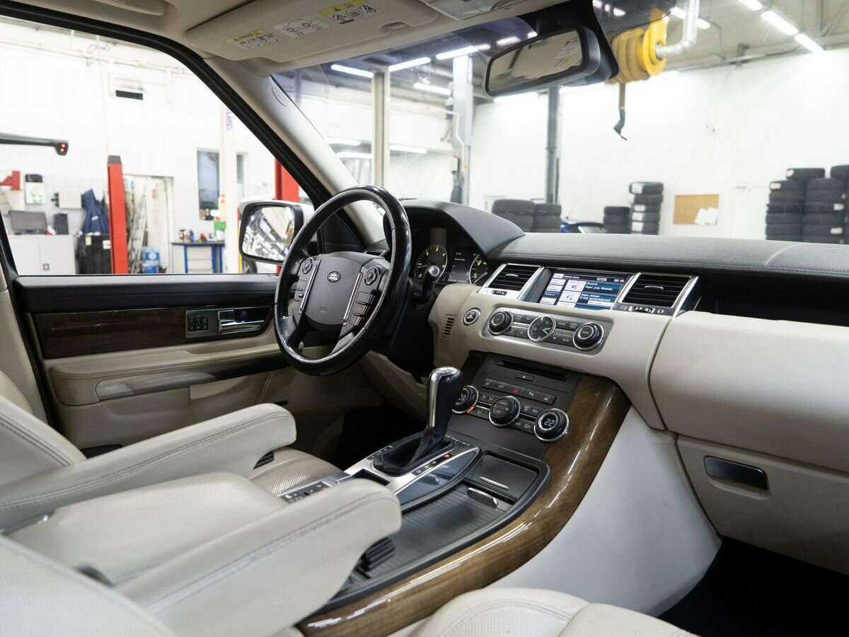 Land Rover Range Rover Sport с пробегом — 2012 год. Фото: #19