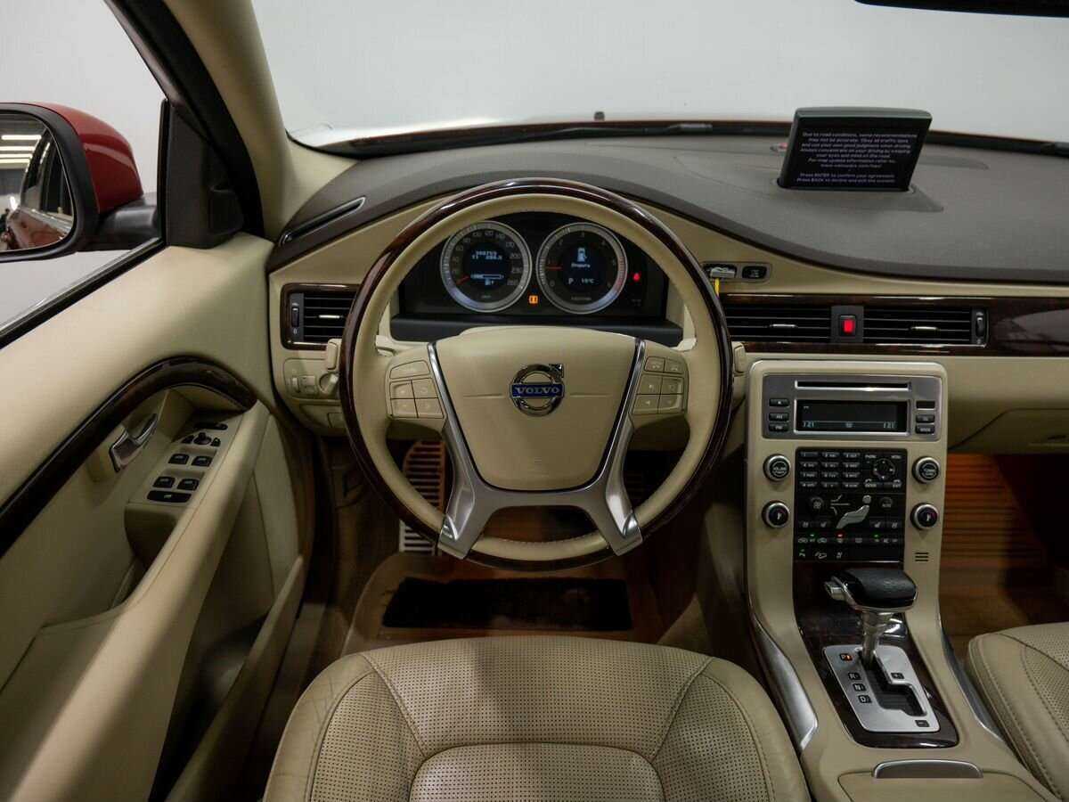 Volvo XC70 с пробегом — 2011 год. Фото: #14